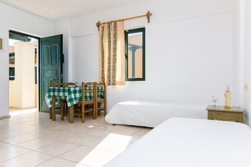 Dionysos Apartments Stalida Esterno foto