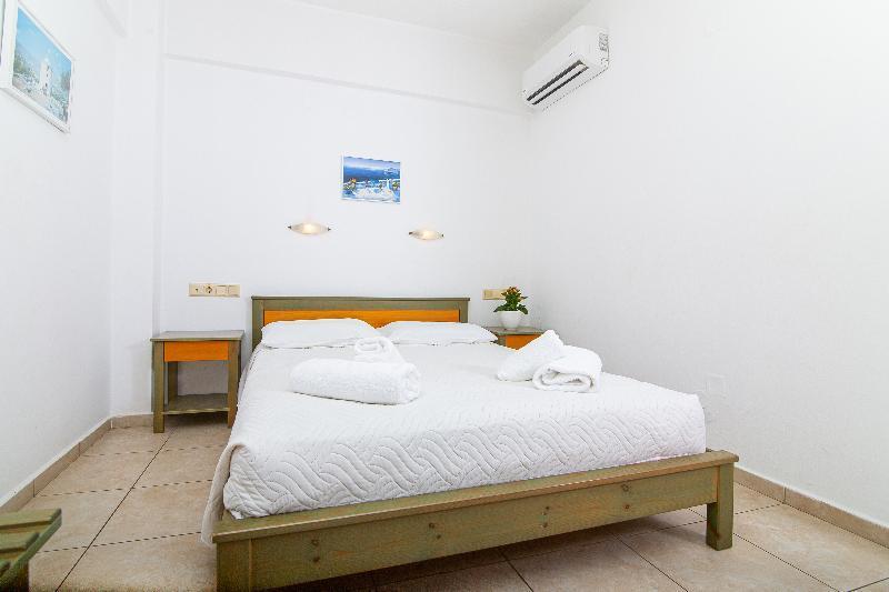 Dionysos Apartments Stalida Esterno foto